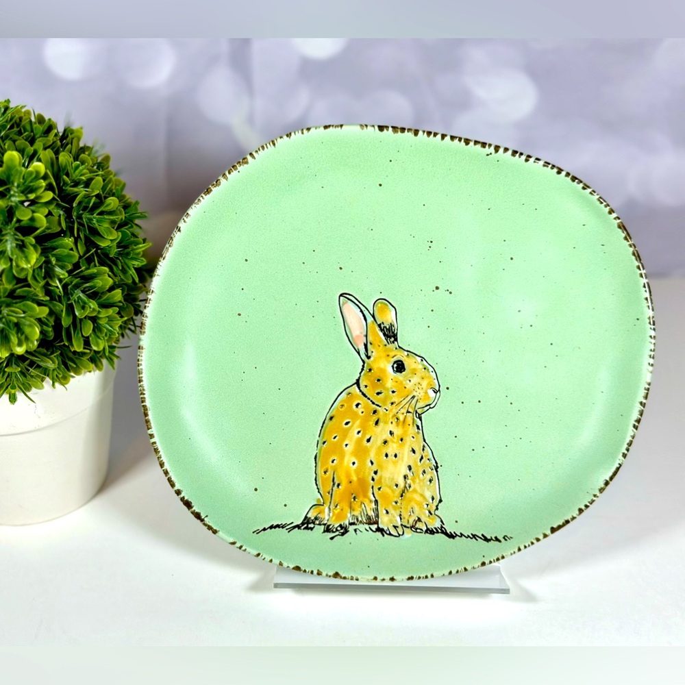In Homestylez EASTER BUNNY RABBIT Green Ceramic Salad Plate - NEW
